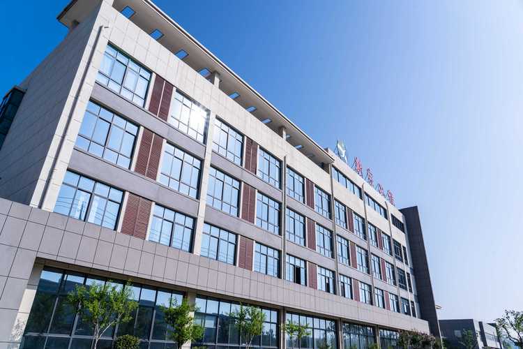 建筑工程施工總承包貳級; 建筑機電安裝工程專